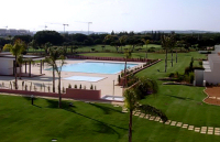 Imagen de la piscina del Apartamentos Garvetur Monte Laguna. Foto 11