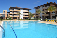 Imagen de la piscina del Apartamentos Garvetur Monte Laguna. Foto 12