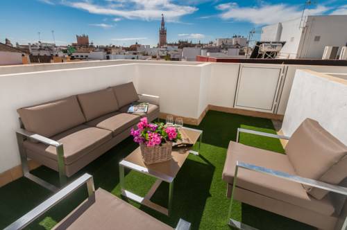 Imagen de los exteriores del Apartamentos Genteel Home Francos. Foto 6