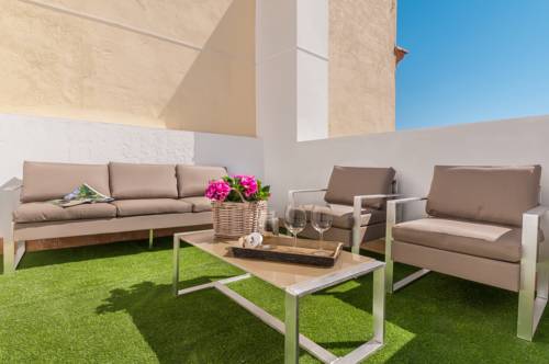 Imagen de los exteriores del Apartamentos Genteel Home Francos. Foto 7