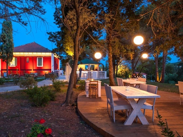 Imagen general del Apartamentos Gerakas Belvedere Hotel and Luxury Suites. Foto 7