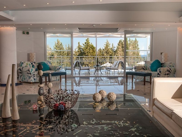 Imagen general del Apartamentos Gerakas Belvedere Hotel and Luxury Suites. Foto 11