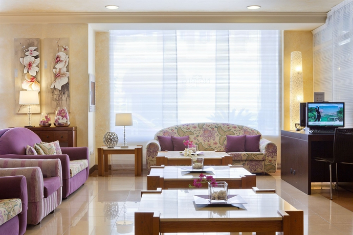 Imagen de los interiores del Apartamentos Gf Noelia. Foto 13