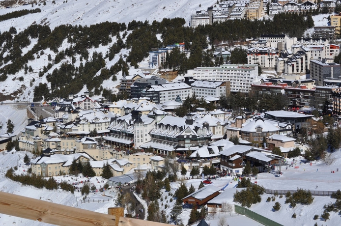 Imagen de los exteriores del Apartamentos Ghm Plaza. Foto 12