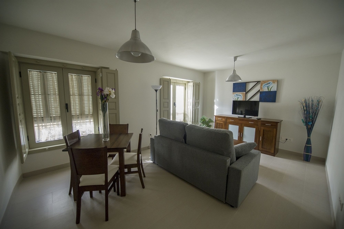 Imagen de los interiores del Apartamentos Gibralfaro Centro. Foto 16