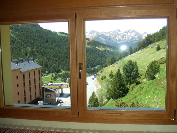 Imagen de los exteriores del Apartamentos Glaç Soldeu 3000. Foto 18