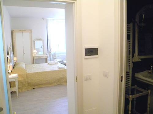 Imagen general del Apartamentos Glamour, Mil&aacute;n. Foto 9