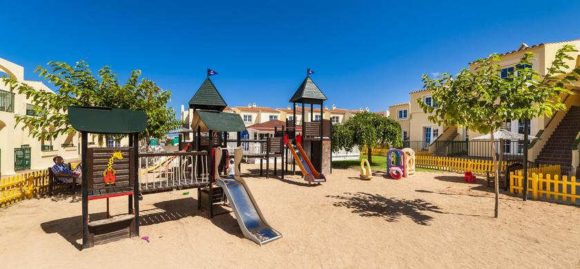 Imagen de los exteriores del Apartamentos Globales Binimar. Foto 7