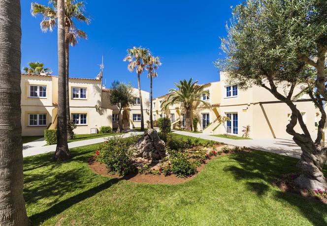 Imagen de los exteriores del Apartamentos Globales Binimar. Foto 8