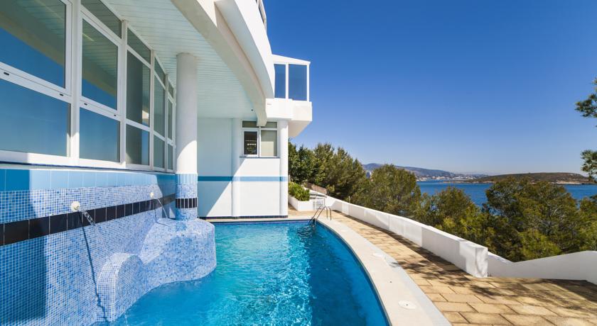 Imagen de los exteriores del Apartamentos Globales Cala Viñas, Cala Viñas. Foto 6