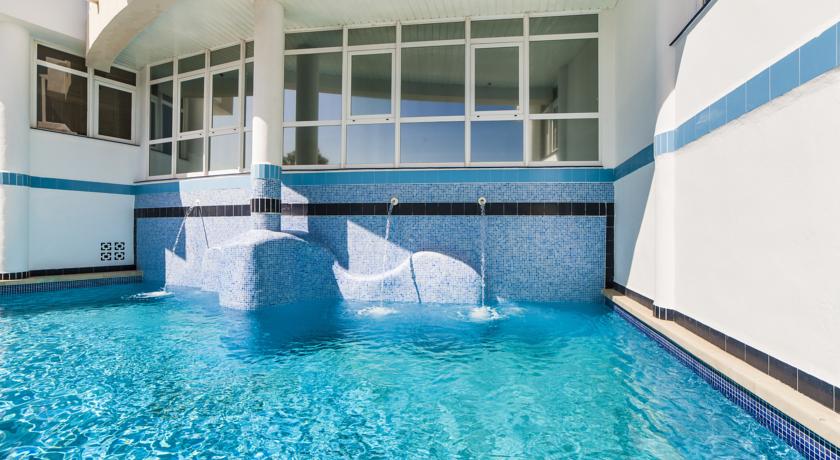 Imagen de la piscina del Apartamentos Globales Cala Viñas, Cala Viñas. Foto 11