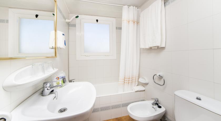 Imagen de los interiores del Apartamentos Globales Cala Viñas, Cala Viñas. Foto 10