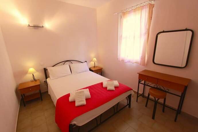 Imagen general del Apartamentos Glyfada Beach - Menigos Resort. Foto 5