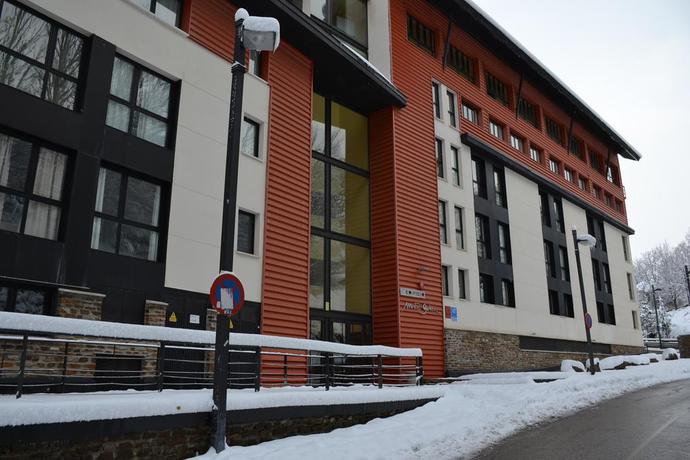 Imagen general del Apartamentos Gorbea Suites. Foto 1