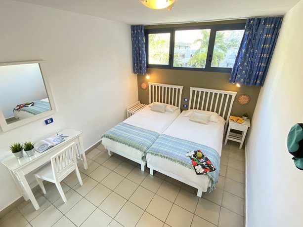 Imagen de la habitación del Apartamentos Gran Amadores. Foto 3