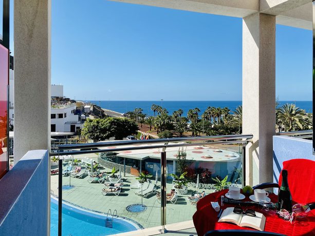 Imagen de los exteriores del Apartamentos Gran Amadores. Foto 14