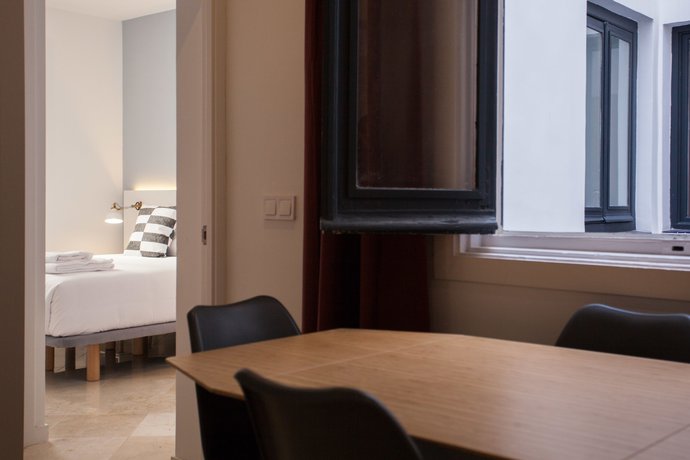 Imagen de la habitación del Apartamentos Gran Central Suites. Foto 15