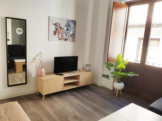 Imagen de los interiores del Apartamentos Granada Deluxe 3000. Foto 13