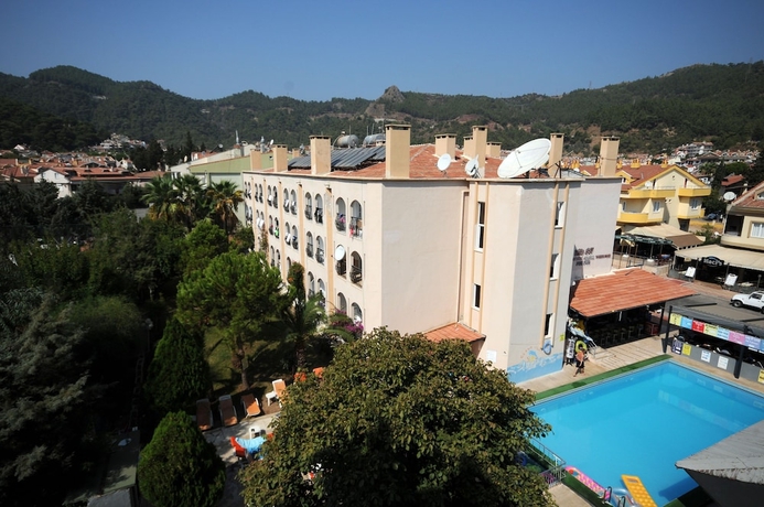 Imagen de la piscina del Apartamentos Grand Villa Sol Apart. Foto 19