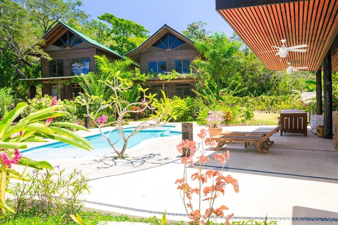 Imagen de la piscina del Apartamentos Green Bamboo Cabana. Foto 16