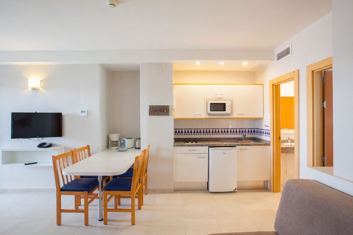 Imagen de la habitación del Apartamentos Grupotel Cinco Plazas. Foto 6