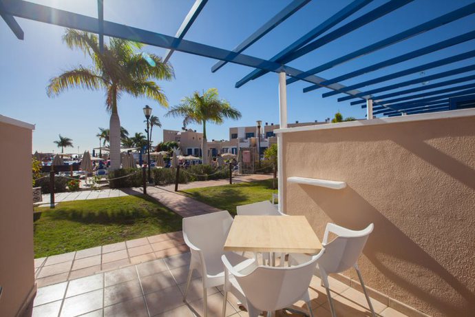 Imagen de los interiores del Apartamentos Grupotel Playa Feliz. Foto 9