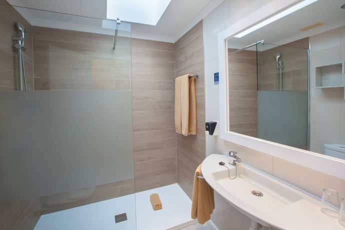 Imagen de la habitación del Apartamentos Grupotel Playa Feliz. Foto 5