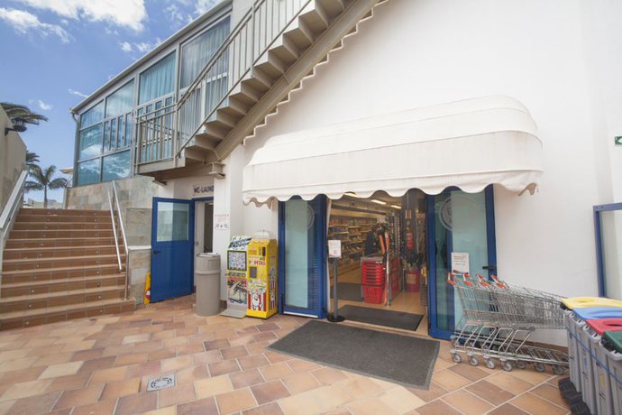 Imagen de los interiores del Apartamentos Grupotel Playa Feliz. Foto 10