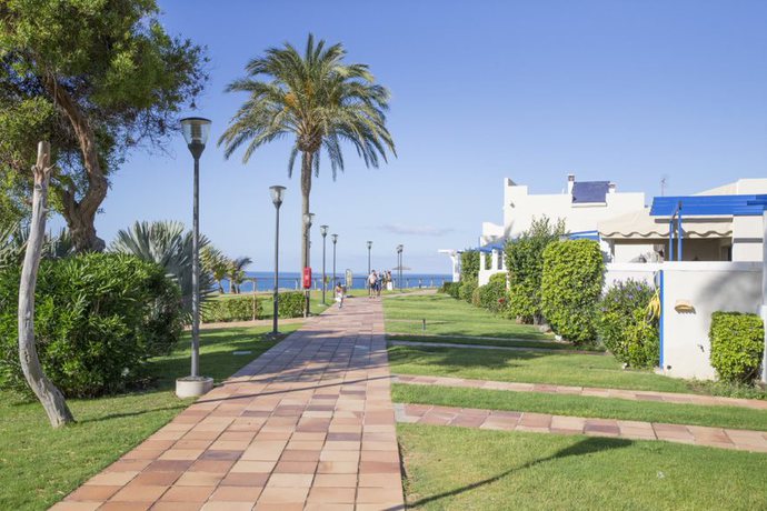 Imagen de los interiores del Apartamentos Grupotel Playa Feliz. Foto 14