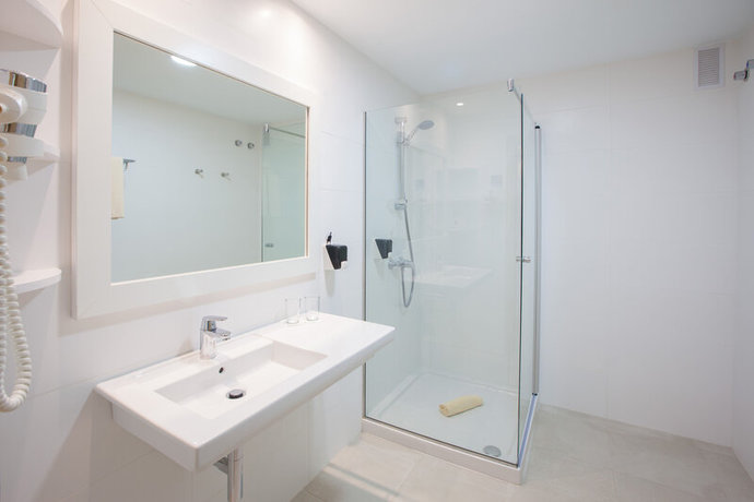 Imagen de la habitación del Apartamentos Grupotel Tres Vidas. Foto 14