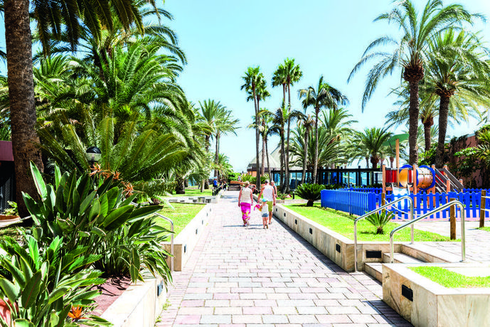 Imagen de los exteriores del Apartamentos Grupotel Tres Vidas. Foto 19