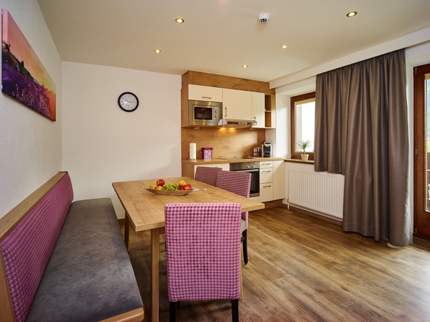 Imagen de la habitación del Apartamentos Gr&uuml;nwald Resort. Foto 9