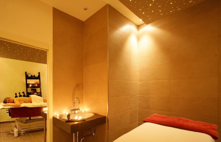 Imagen de los interiores del Apartamentos Guitart. Foto 11