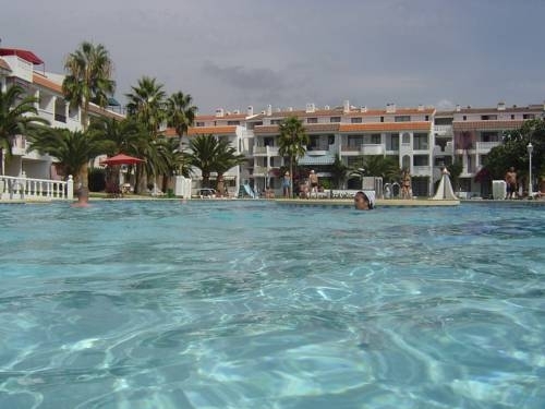 Imagen de la piscina del Apartamentos Habitat, Alcocéber. Foto 14