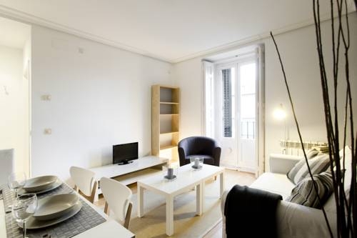 Imagen general del Apartamentos Habitat Apartments Latina. Foto 4