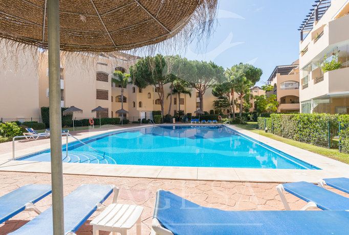 Imagen de la piscina del Apartamentos Hacienda Playa. Foto 23