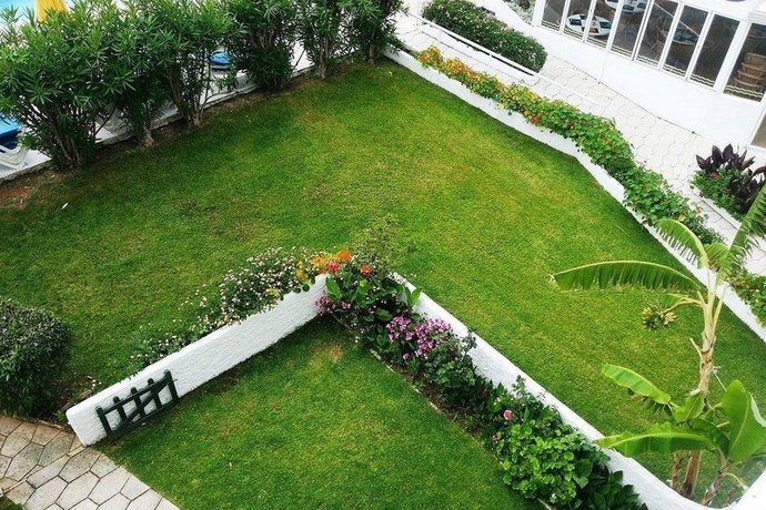 Imagen general del Apartamentos Hamilton Court, Santo Tomas. Foto 4