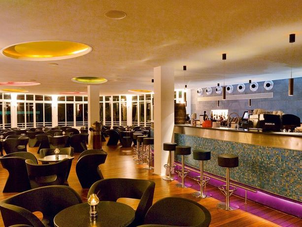 Imagen del bar/restaurante del Apartamentos Hapimag Resort Albufeira. Foto 2