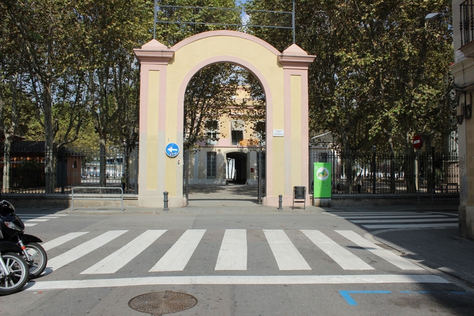 Imagen de los exteriores del Apartamentos Happy People Plaza España. Foto 10