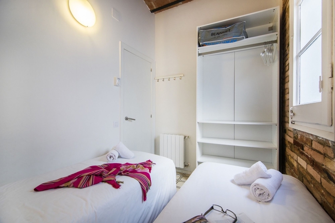 Imagen de la habitación del Apartamentos Happy People Sagrada Familia Apartments. Foto 4