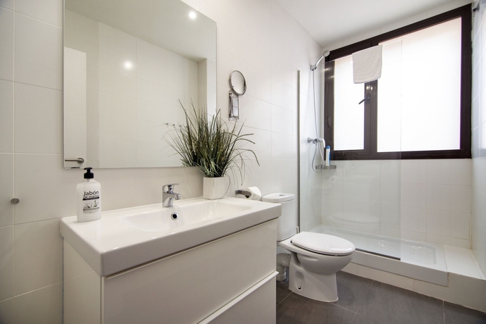 Imagen de la habitación del Apartamentos Happy People Sagrada Familia Apartments. Foto 12