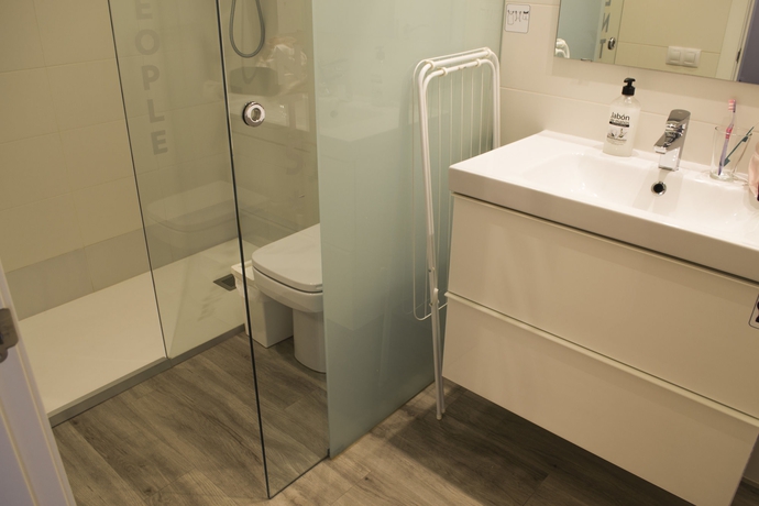 Imagen de la habitación del Apartamentos Happy People Sagrada Familia Gaudí. Foto 3