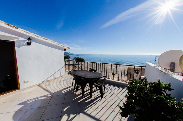 Imagen de los exteriores del Apartamentos HappyVila. Foto 9