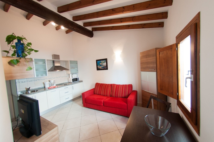 Imagen de los interiores del Apartamentos HappyVila. Foto 10