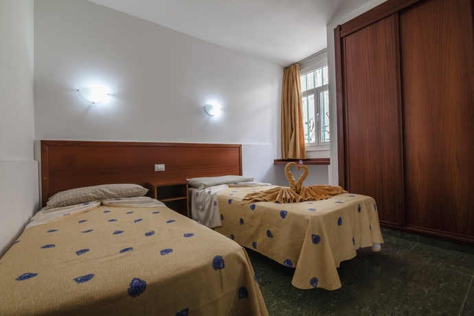 Imagen general del Apartamentos Heliomar Palmeras. Foto 11