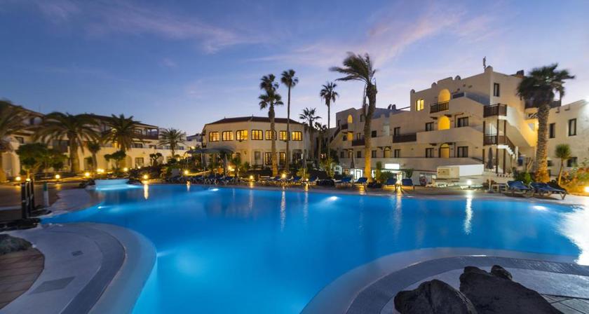 Imagen de la piscina del Apartamentos Hesperia Bristol Playa. Foto 19