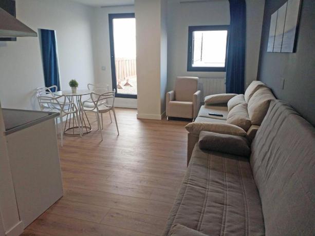 Imagen de la habitación del Apartamentos Hi! Apartaments Santander 3000. Foto 12