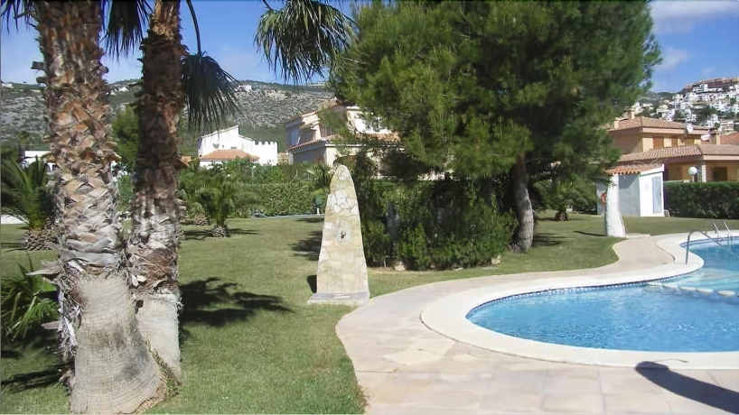 Imagen de la piscina del Apartamentos Hibiscus 3000. Foto 16