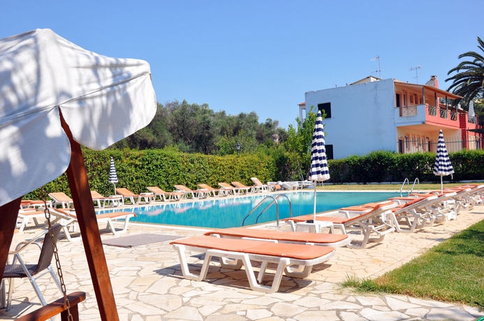 Imagen de la piscina del Apartamentos Hill House, Corfu. Foto 14