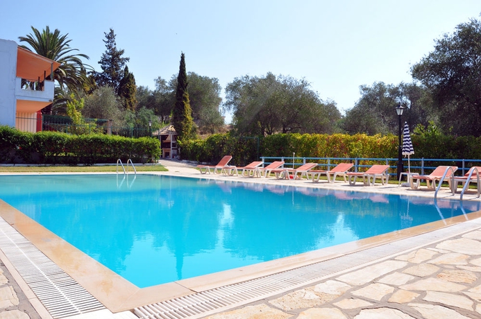 Imagen de la piscina del Apartamentos Hill House, Corfu. Foto 16
